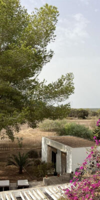 Charming Villa with Two Guest Annexes and Sea Views