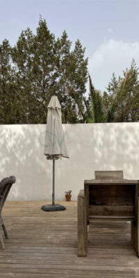 Charming Villa with Two Guest Annexes and Sea Views