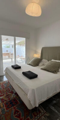 Charming Villa with Two Guest Annexes and Sea Views