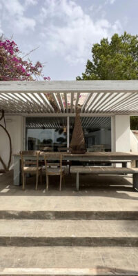 Charming Villa with Two Guest Annexes and Sea Views