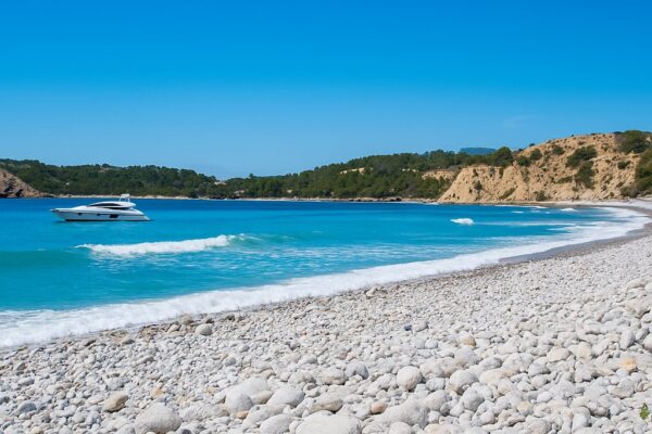 Venez à Ibiza et séjournez à Cala Jondal
