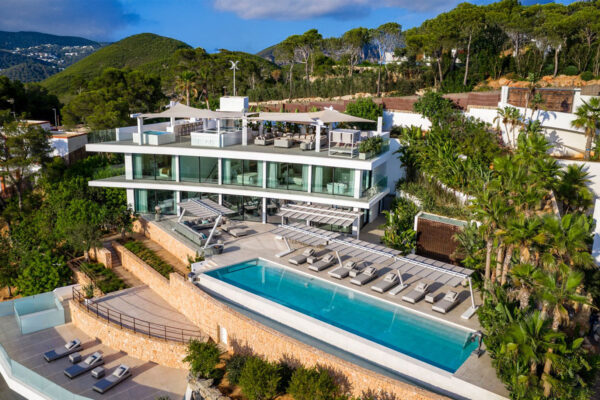 Spectacular luxury villa in Roca Llisa with sea views