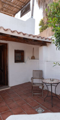 Charming Finca with Private Garden and Pool in Cap Martinet Charming Finca with Private Garden and Pool in Cap Martinet