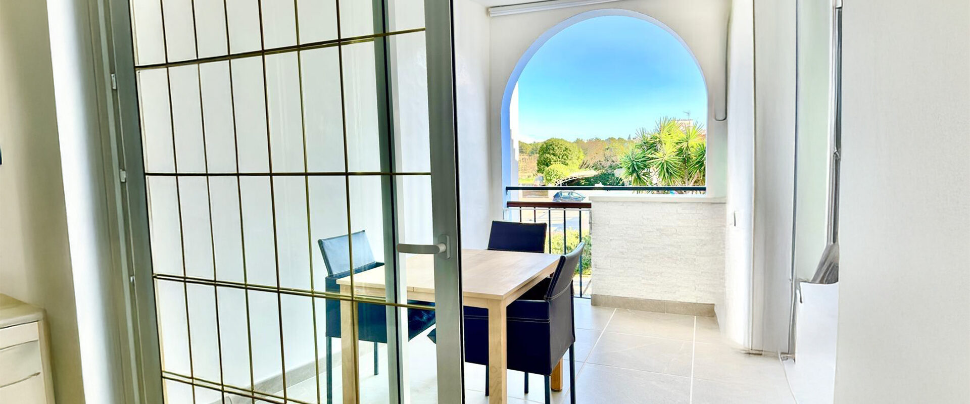 Charming Coastal Apartment in Cala Martina