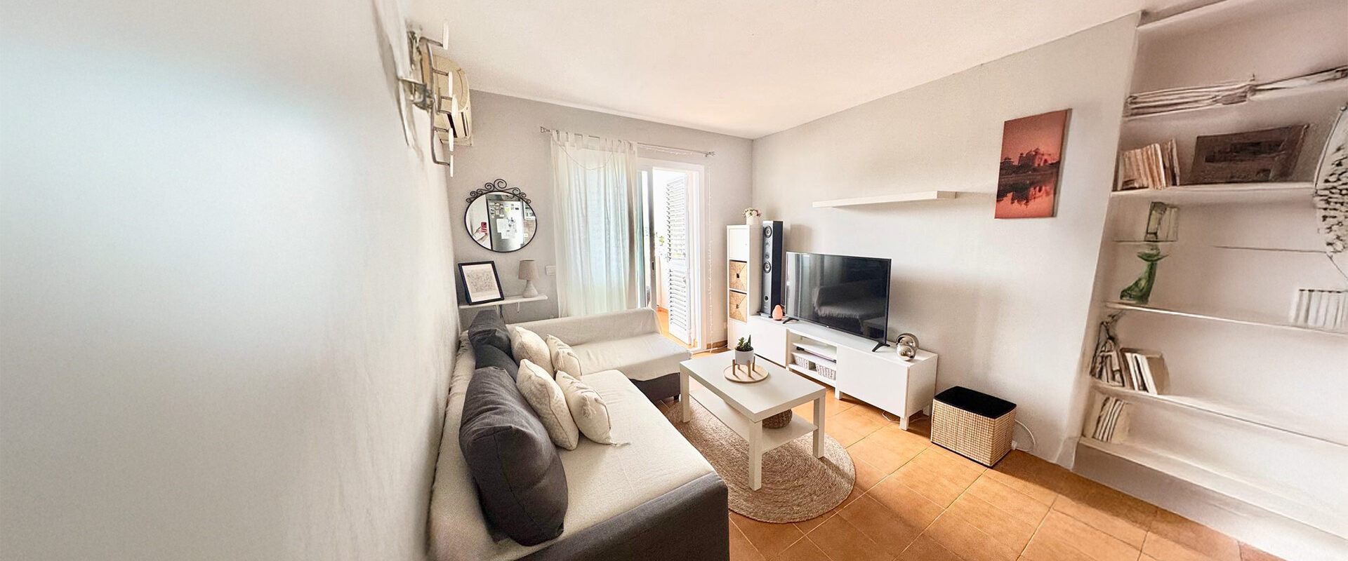 Elegant and Fully Renovated Apartment in Calla de Bou