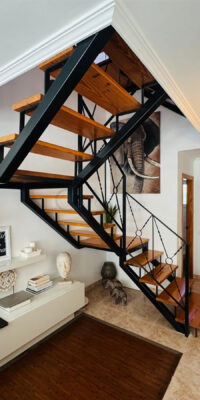 Elegant Triplex Townhouse with Private Garden in Es Vivé Elegant Triplex Townhouse with Private Garden in Es Vivé