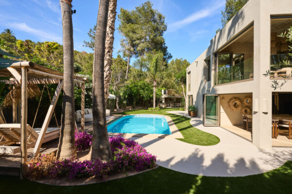 Elegant mediterranean villa in exclusive Can Furnet