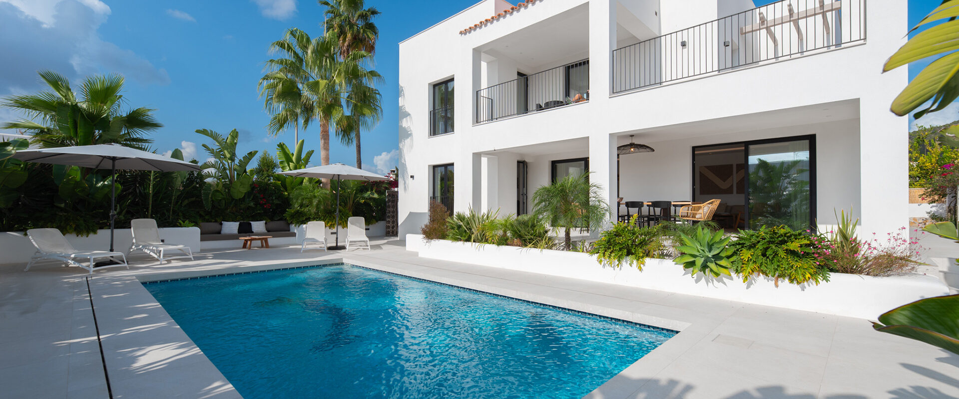 Luxury Rental Villa with Rooftop Views in Sa Carroca