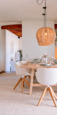 Luxuriöse Wellness-Villa zu vermieten in Santa Gertrudis Luxuriöse Wellness-Villa zu vermieten in Santa Gertrudis