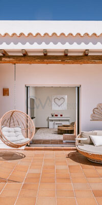 Luxuriöse Wellness-Villa zu vermieten in Santa Gertrudis Luxuriöse Wellness-Villa zu vermieten in Santa Gertrudis