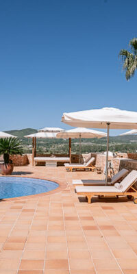 Luxuriöse Wellness-Villa zu vermieten in Santa Gertrudis Luxuriöse Wellness-Villa zu vermieten in Santa Gertrudis