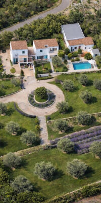 Serene multi-unit country estate to renovate Serene multi-unit country estate to renovate