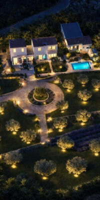 Serene multi-unit country estate to renovate Serene multi-unit country estate to renovate