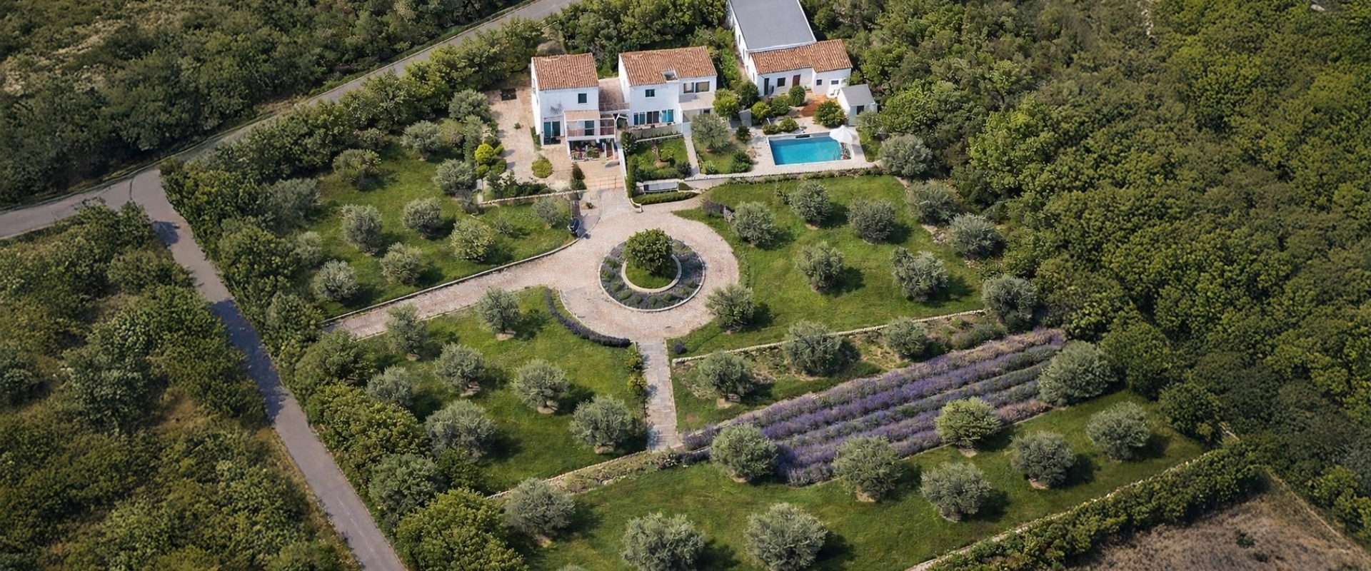 Serene multi-unit country estate to renovate