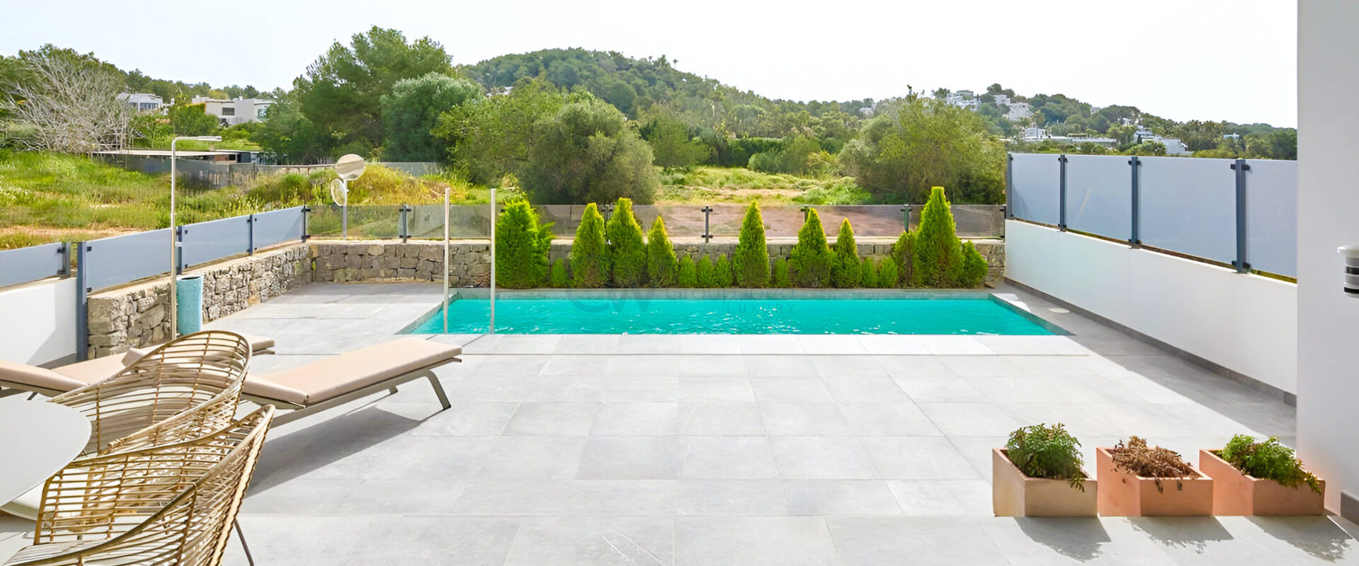Modern Ground-Floor Apartment with Private Pool in Jesús