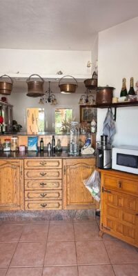 Property with exceptional renovation potential and full privacy Property with exceptional renovation potential and full privacy