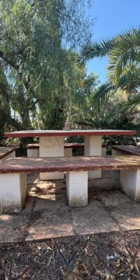 Property with exceptional renovation potential and full privacy Property with exceptional renovation potential and full privacy